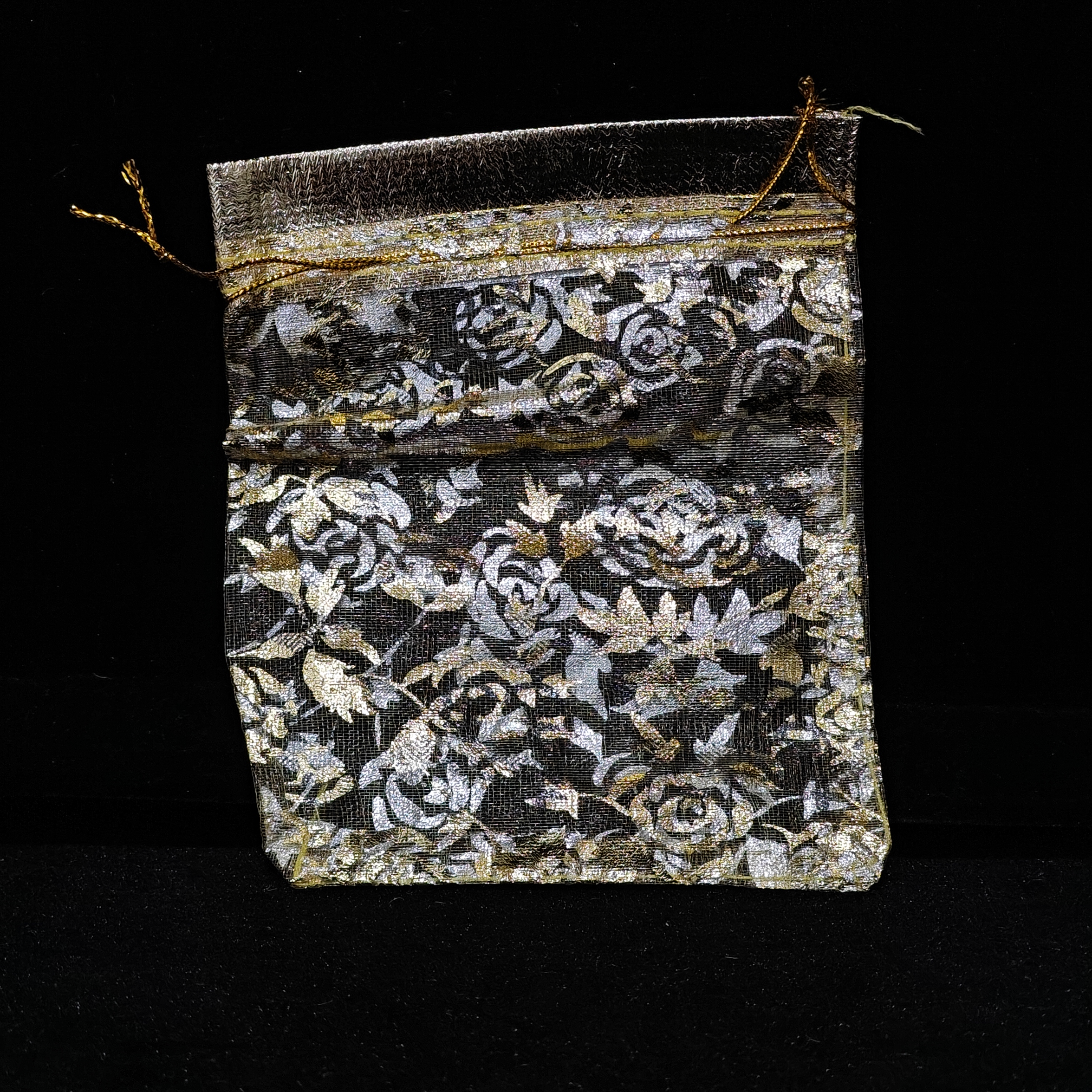 Guthi 12X15