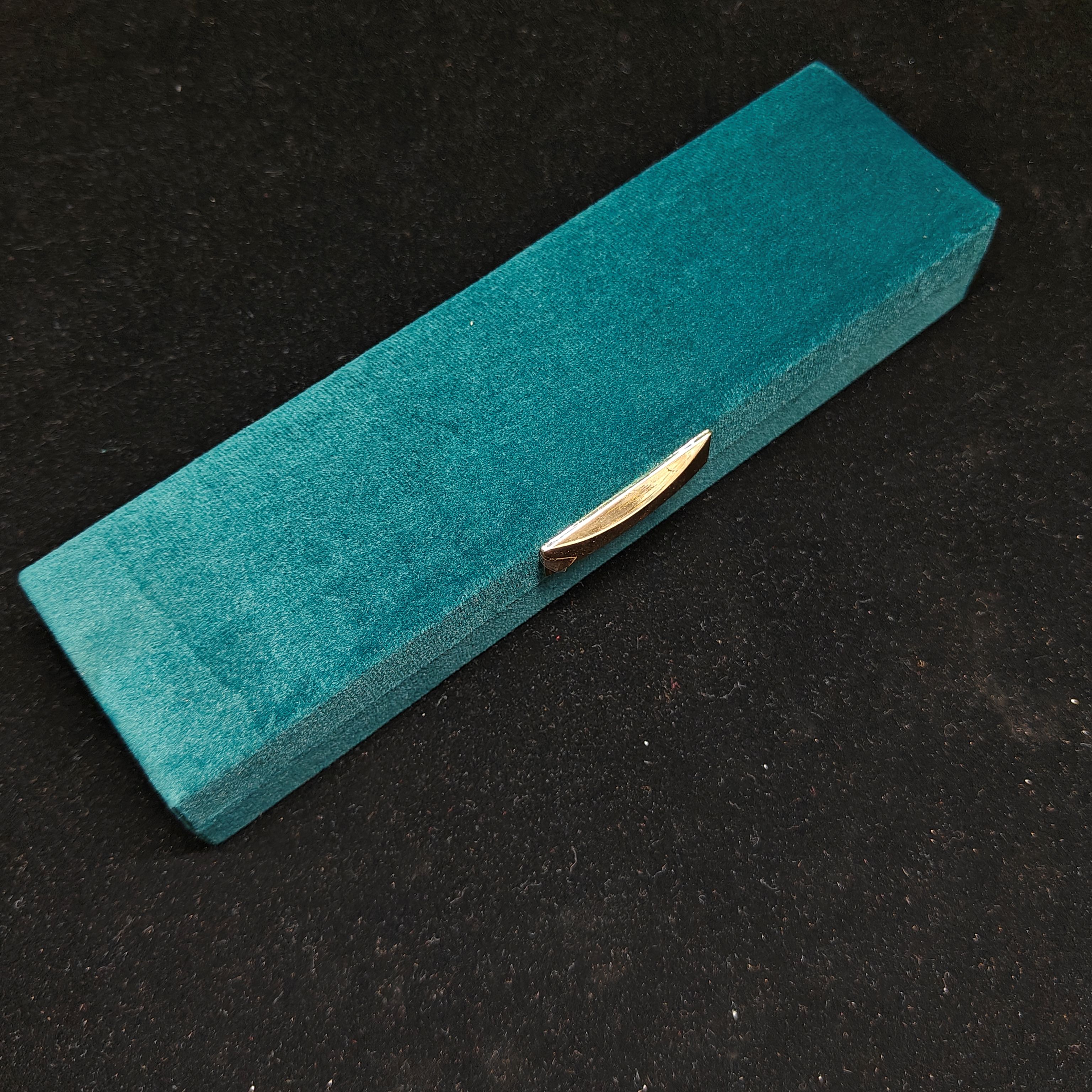 Brouch BOX 9X2½ Chain