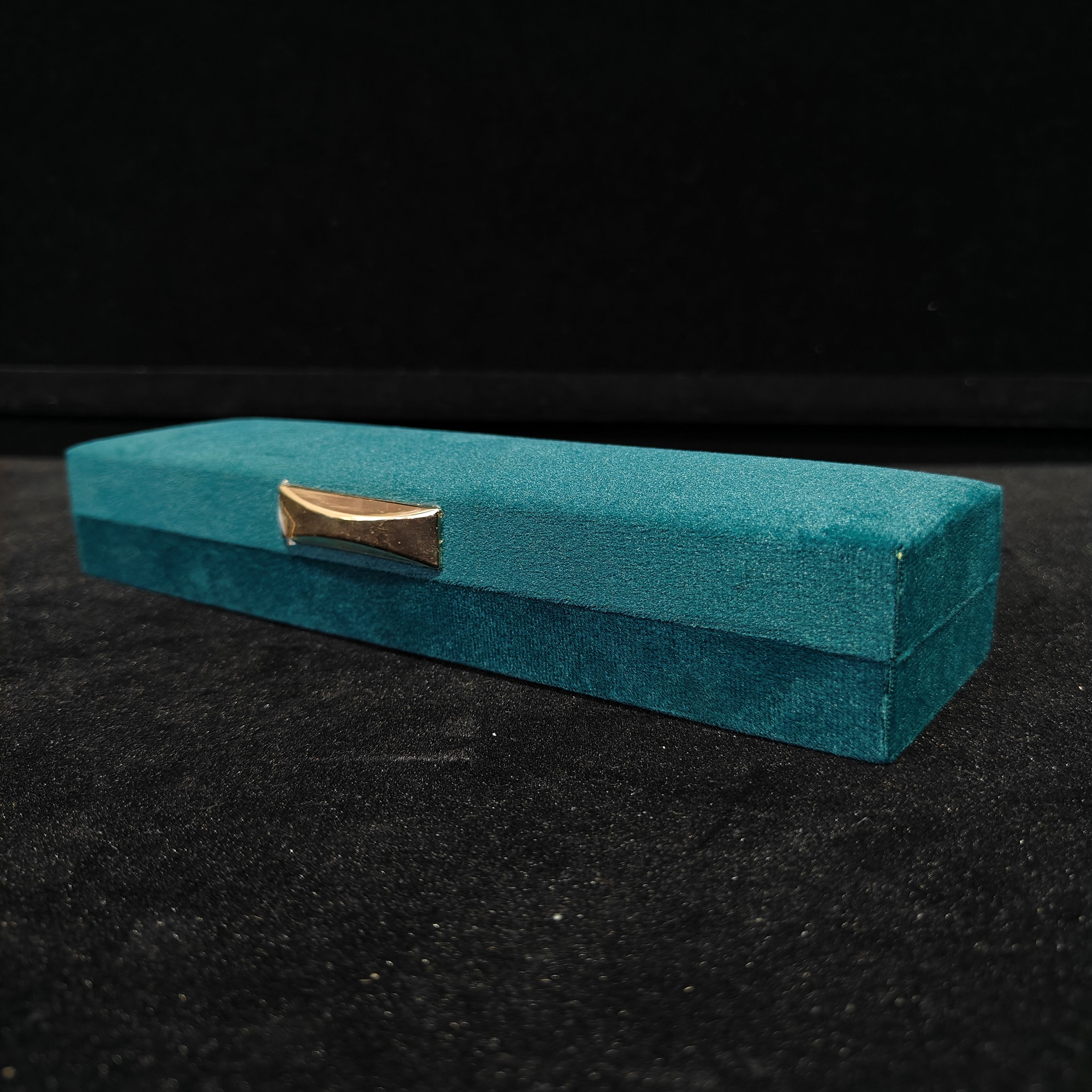 Brouch BOX 9X2½ Chain