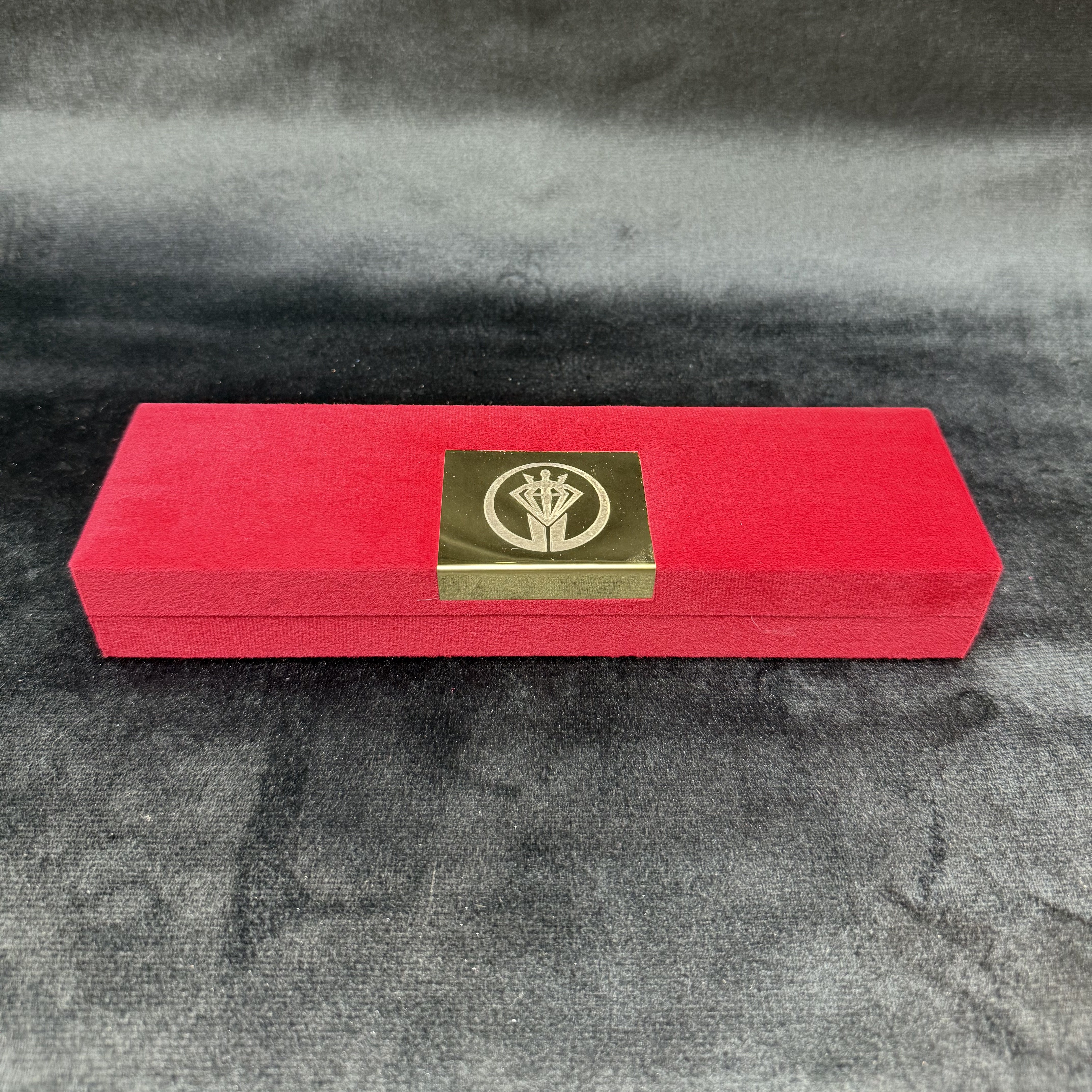 Red Patti Box 9X2½ Chain