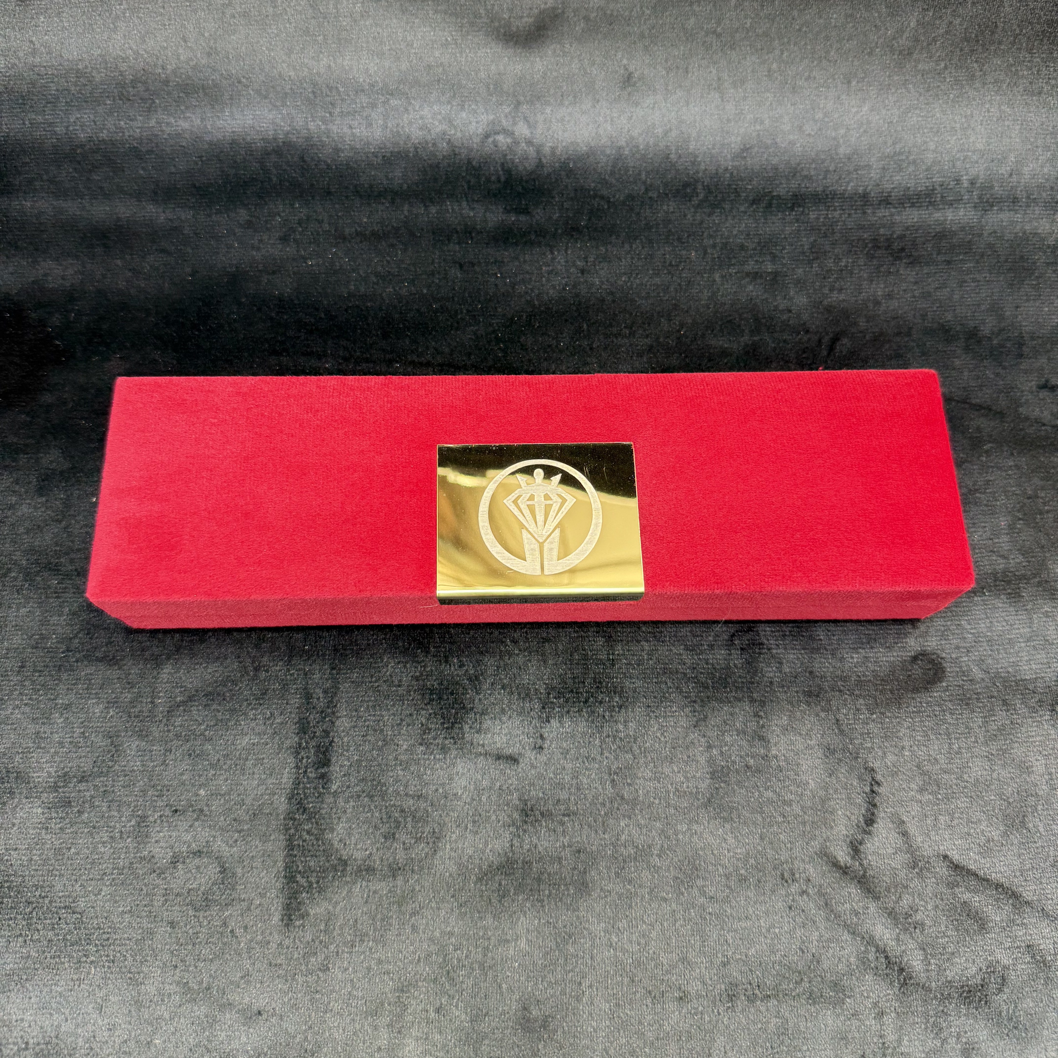 Red Patti Box 9X2½ Chain