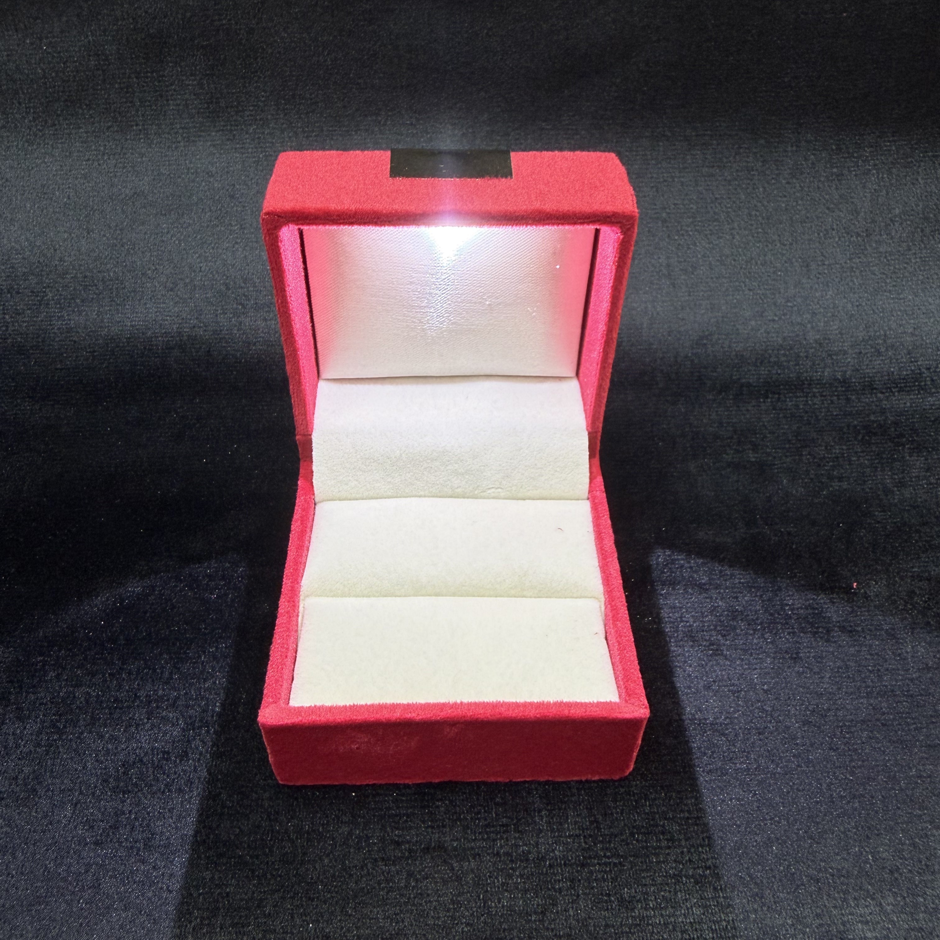 Red Patti Box 3x3 Ring